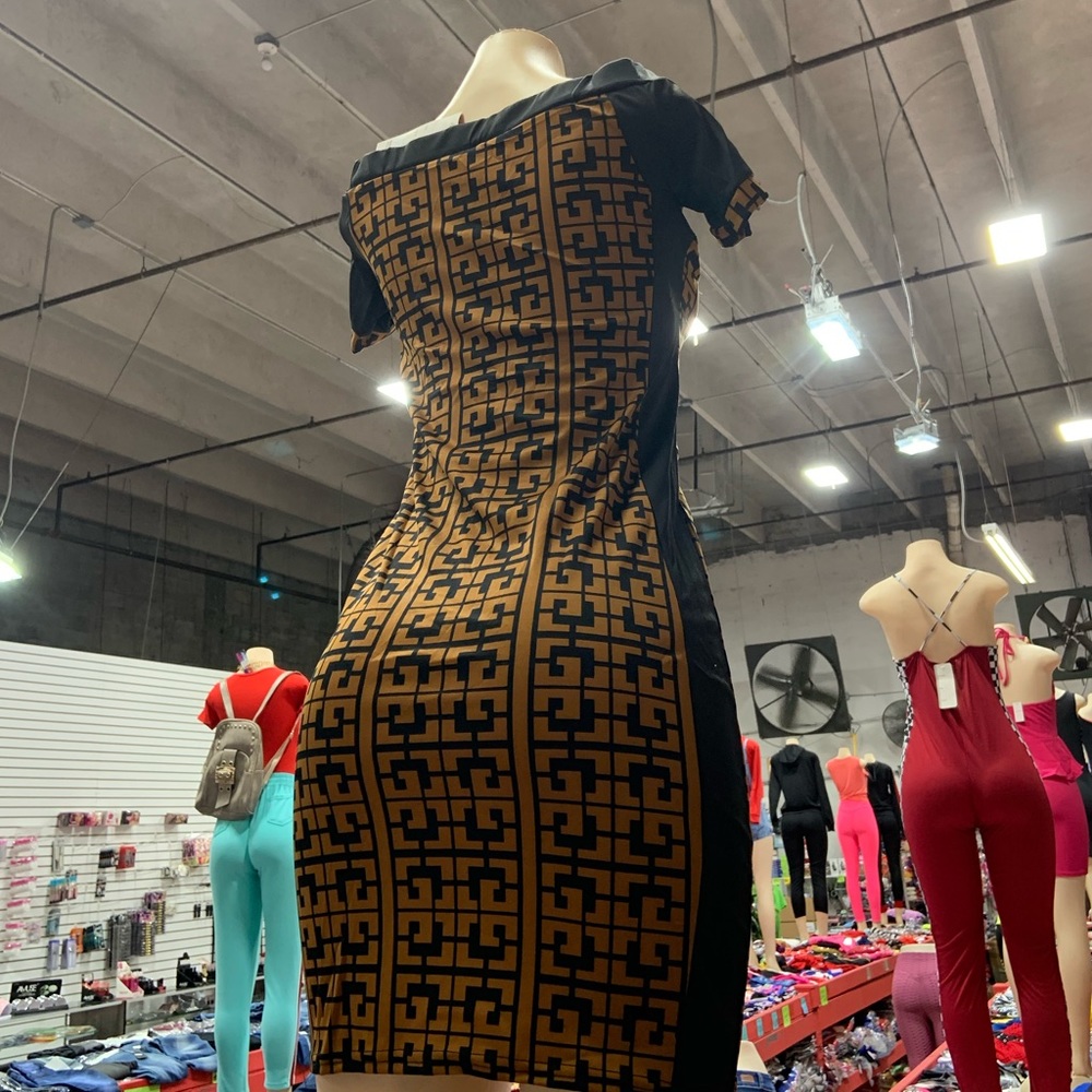 Short Sleeve Off Shoulder Bodycon
Coffee Dress #🤎 - Picture 3 of 8